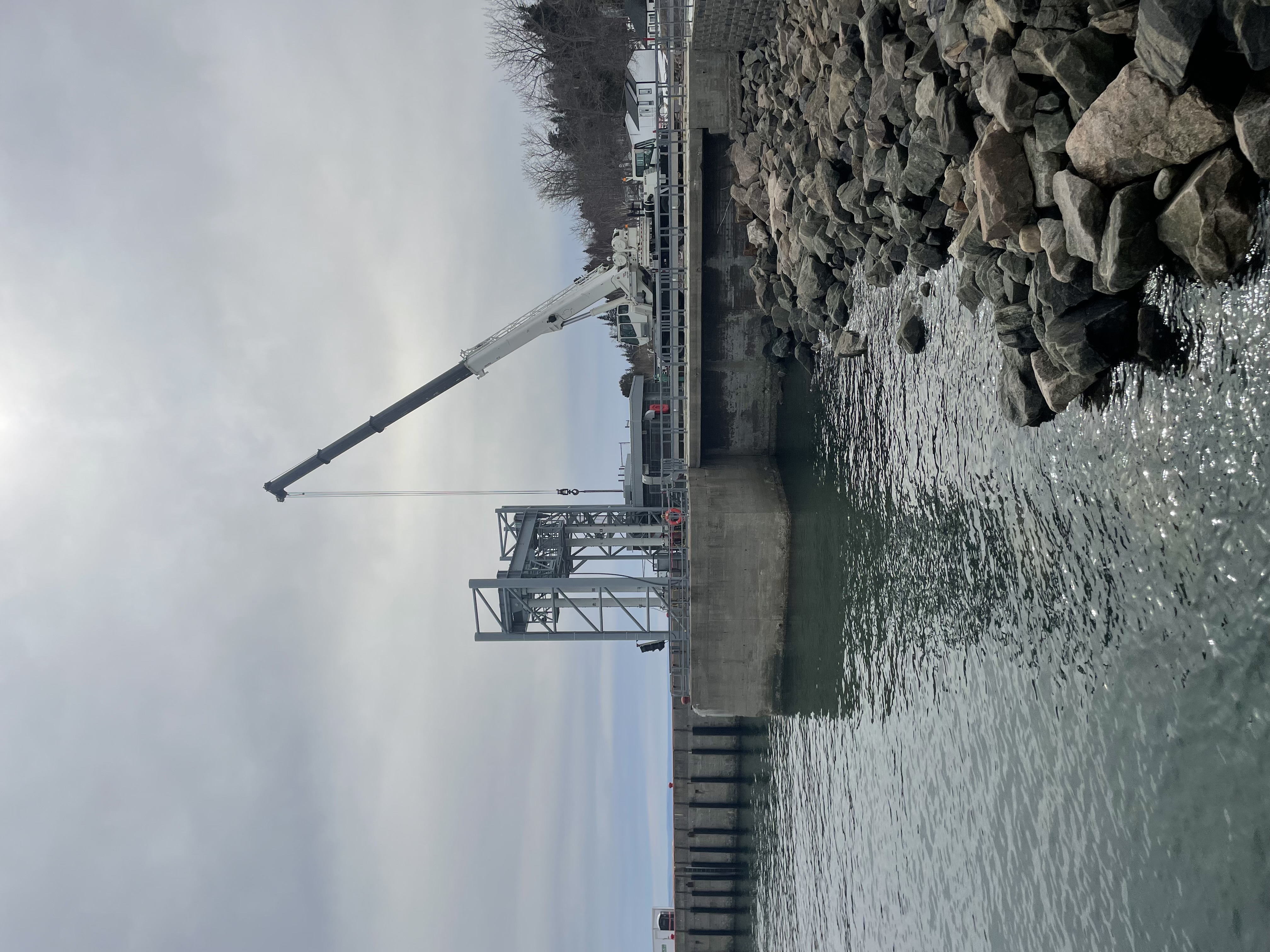 Location de grue Charlevoix, Opérateur-grutier qualifié, Services de levage sécurisés, Grue mobile c